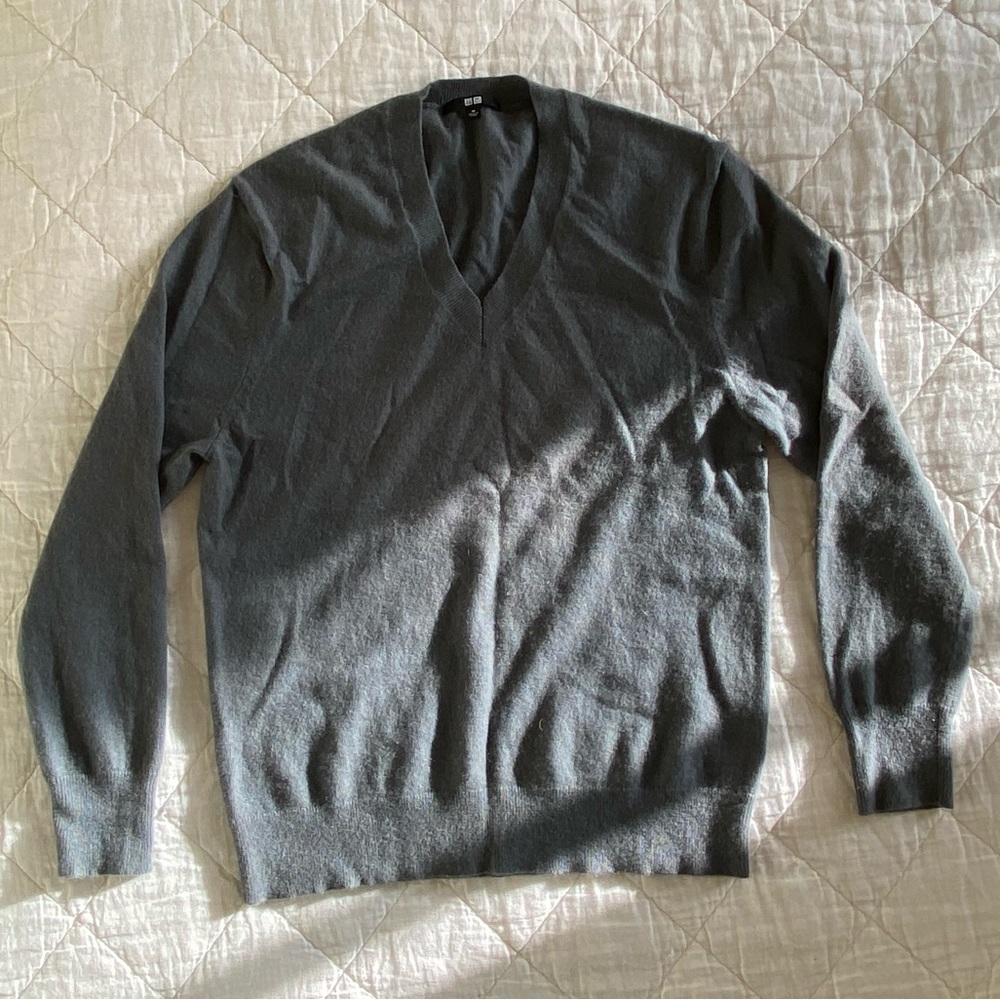 Cashmere V-Neck Sweater - Teal